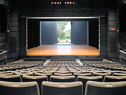 能登演劇堂