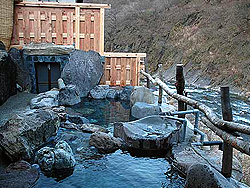湯元 清津館